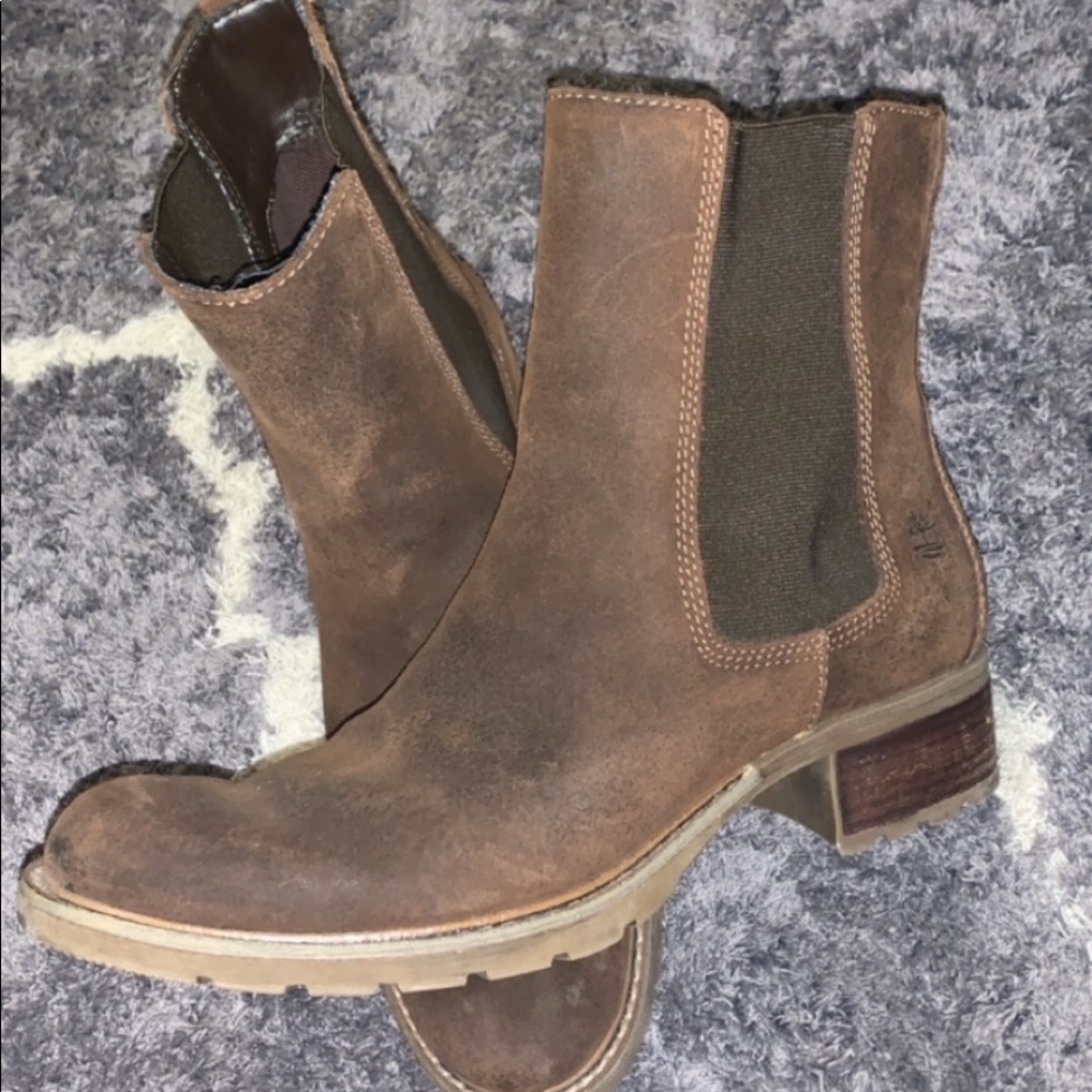 Size 9.5 Timberland Women’s Boots
